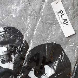 Cdg T shirt/Bundle 2 or more for a discount!!